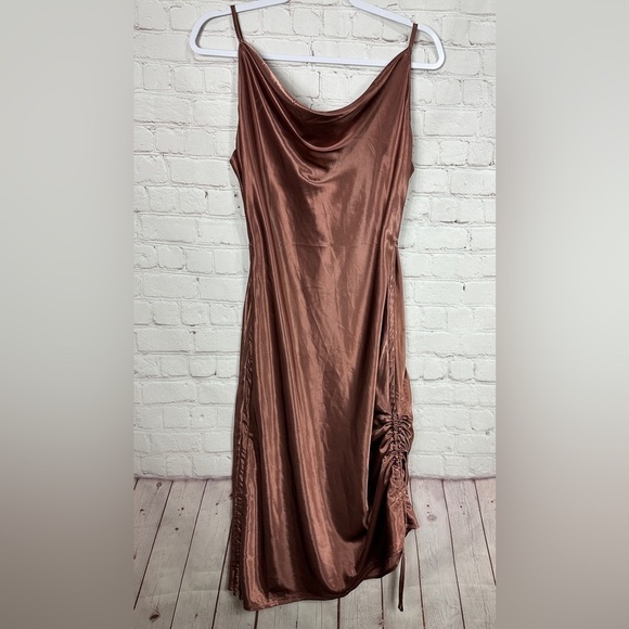 Sweet Generis Look My Way bronze satin slip midi length fitted dress, sz L, NWT - Picture 1 of 9
